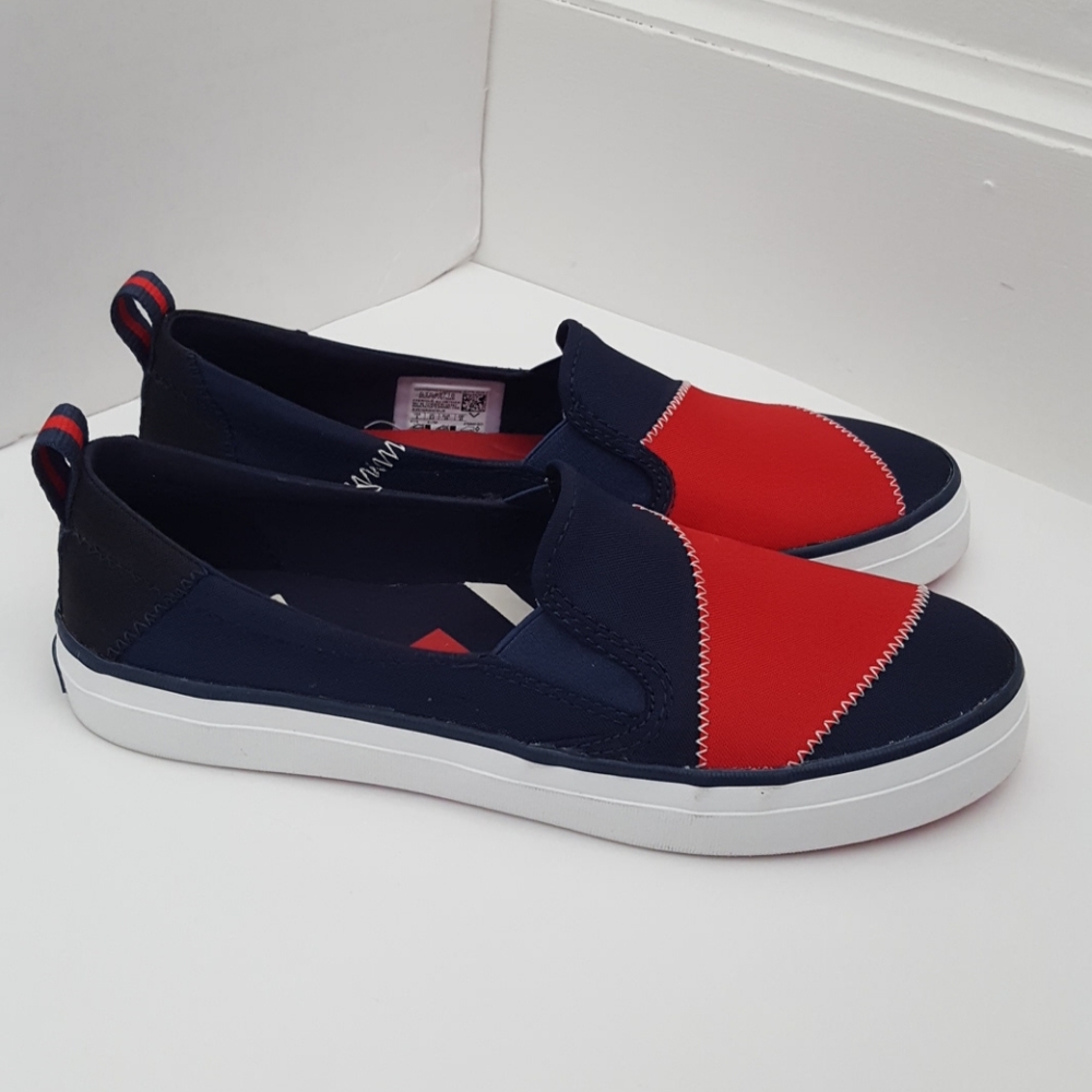 New Sperry slip on sneaker size 8